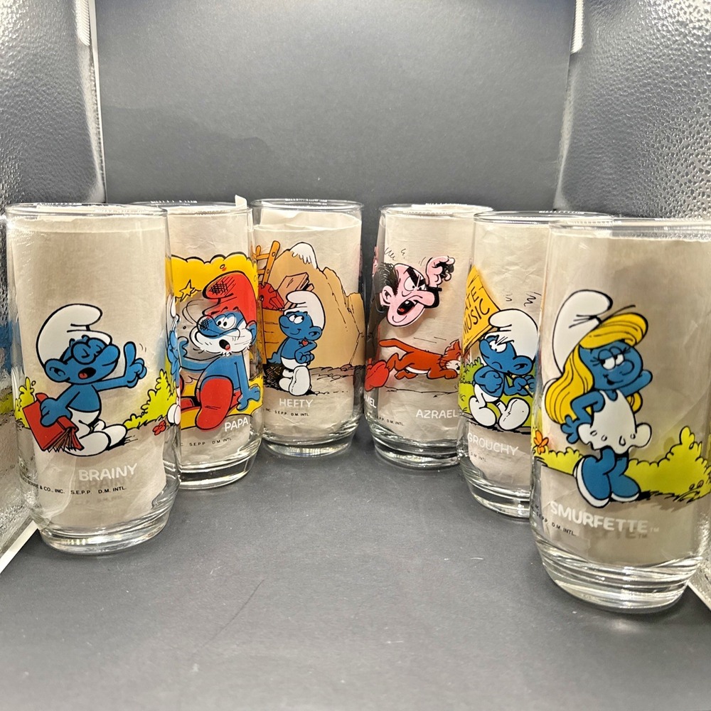 Smurf Peyo Collector Glasses Hardees 1983 & 1982 Vintage Lot Of 7